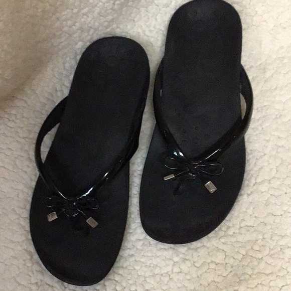 VIONIC BELLA BLK PATENT BOW ORTHO 7 - Picture 1 of 8